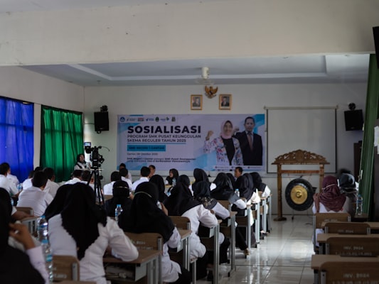 Photo by Husniati Salma on Unsplash — representative image for Clay Together: Ceramics Workshop at the Wheel (Ages 5-7 with Adult)