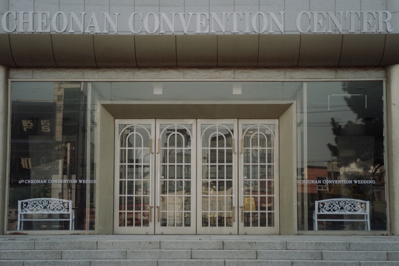 Photo by F aint on Unsplash — representative image for JCK 2025