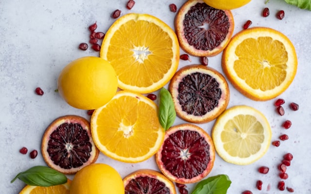 Photo by Anna Jakutajc-Wojtalik on Unsplash β representative image for Lakes Area Farmers Market