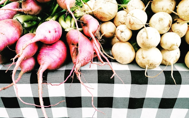 Photo by Meg Jenson on Unsplash — representative image for San Antonio Food Bank Farmers' Market