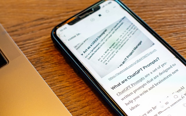 Photo by Emiliano Vittoriosi on Unsplash β representative image for Chelsea Square Internet Cafe