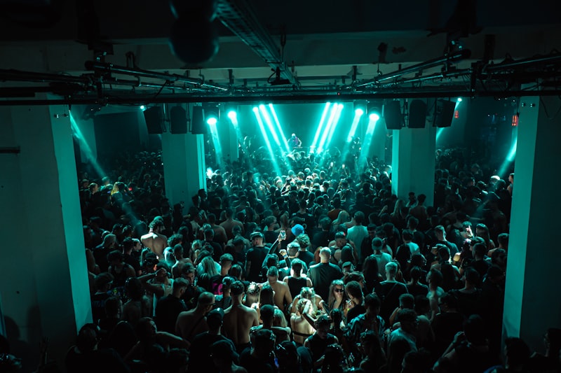 Photo by Laszlo Barta on Unsplash — representative image for El Disco De Oro Tortilleria