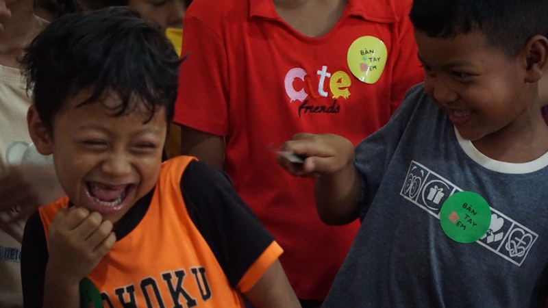 Photo by Dang Truong on Unsplash — representative image for Hairaoke : Karaoke & Haircuts every Tuesday at St. Roch Tavern