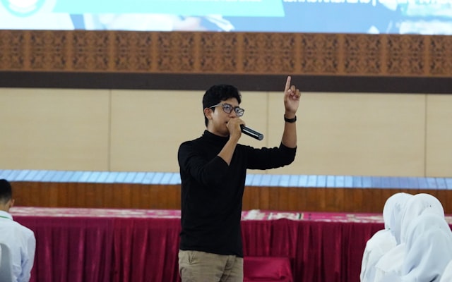 Photo by Herlambang Tinasih Gusti on Unsplash — representative image for Flags of America