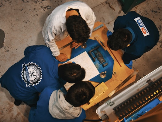 Photo by Vishnu Mohanan on Unsplash — representative image for TAB Presents: Physics in Everyday Objects!