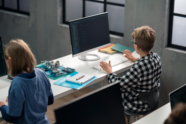 Photo by Vishnu Mohanan on Unsplash — representative image for Fun Friday for Teens: Color-Change Slime