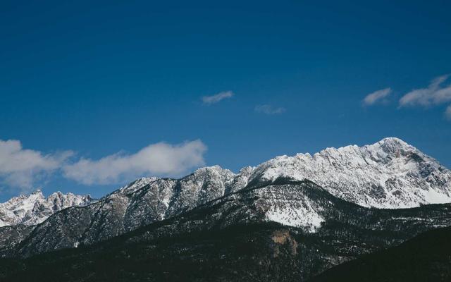 Photo by tommao wang on Unsplash — representative image for Thai Palace