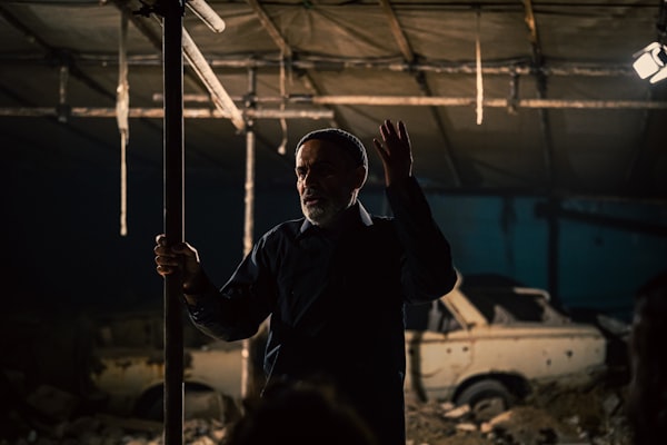 Photo by janilson furtado on Unsplash — representative image for Show and Tell